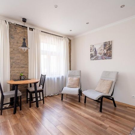 Top-Floor Studio With Courtyard View In Unesco Area, Murnieku Street Residence Riga Ngoại thất bức ảnh