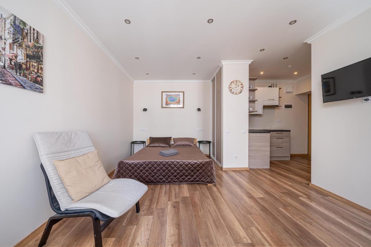 Top-Floor Studio With Courtyard View In Unesco Area, Murnieku Street Residence Riga Ngoại thất bức ảnh