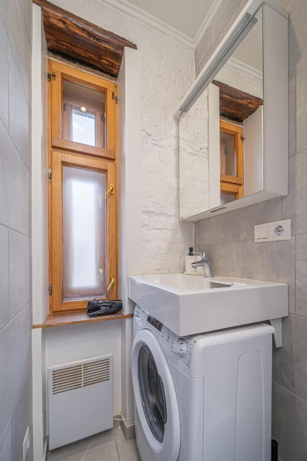 Top-Floor Studio With Courtyard View In Unesco Area, Murnieku Street Residence Riga Ngoại thất bức ảnh